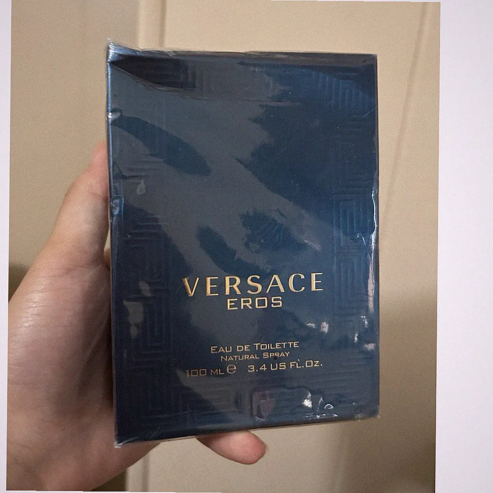 Versace Eros Eau de Toilette Spray 3.4 US fl. oz. / 100ml Fragrance Natural